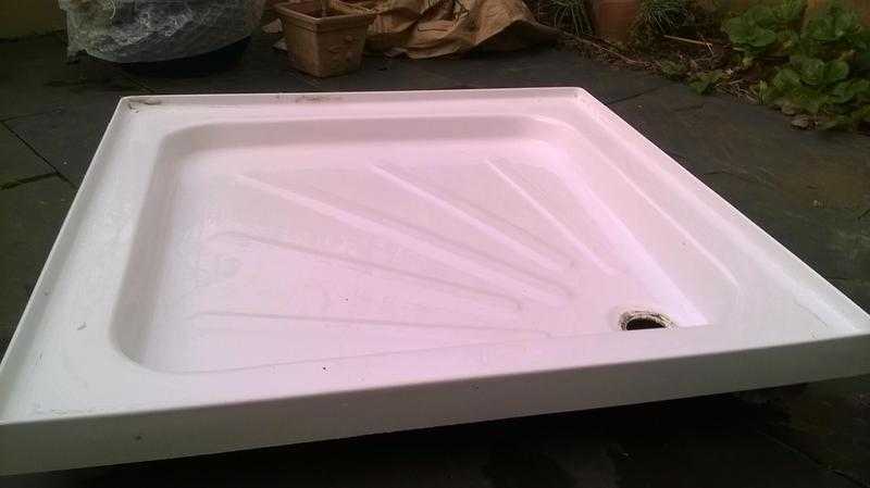 porcelanosa sink pedestal and shower tray for sale