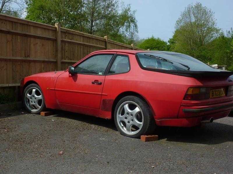 Porsche 944 (1985)