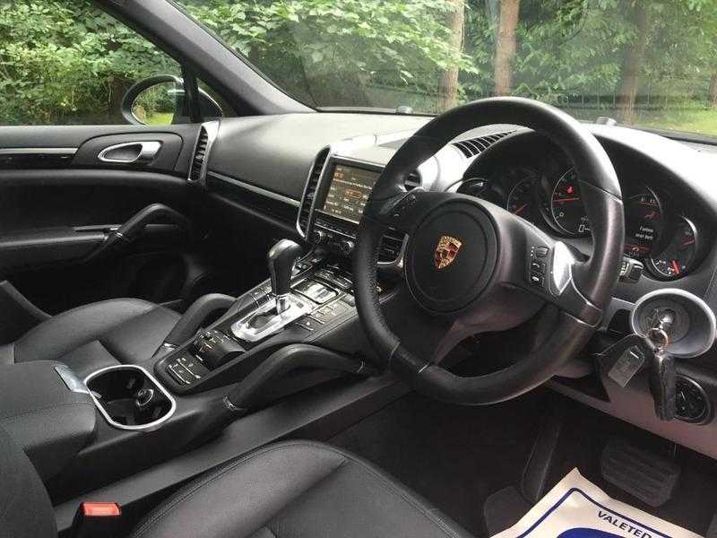 Porsche Cayenne 2011