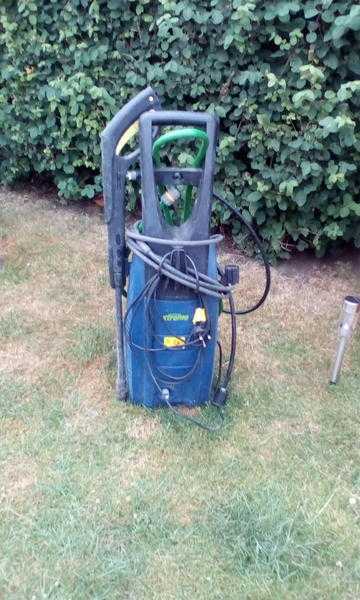 Pressure washer