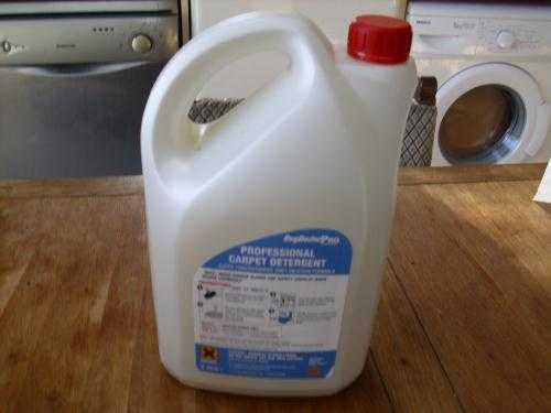 Professional Carpet Shampoo 5ltr container