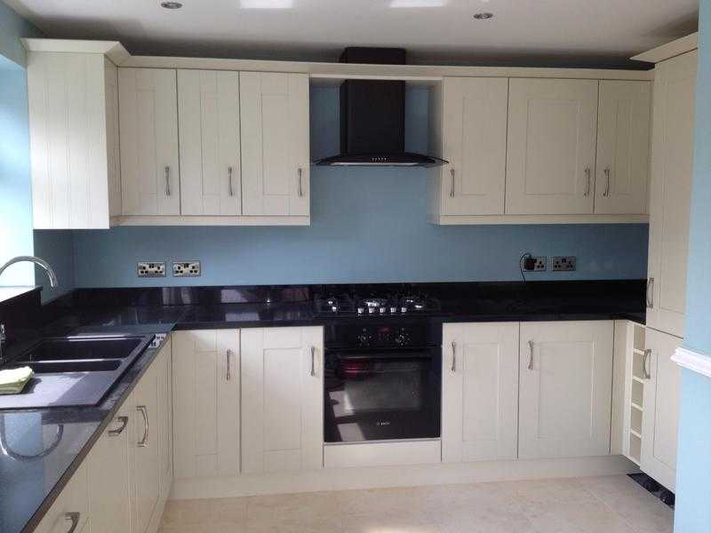 professional joiner and kitchen fitter