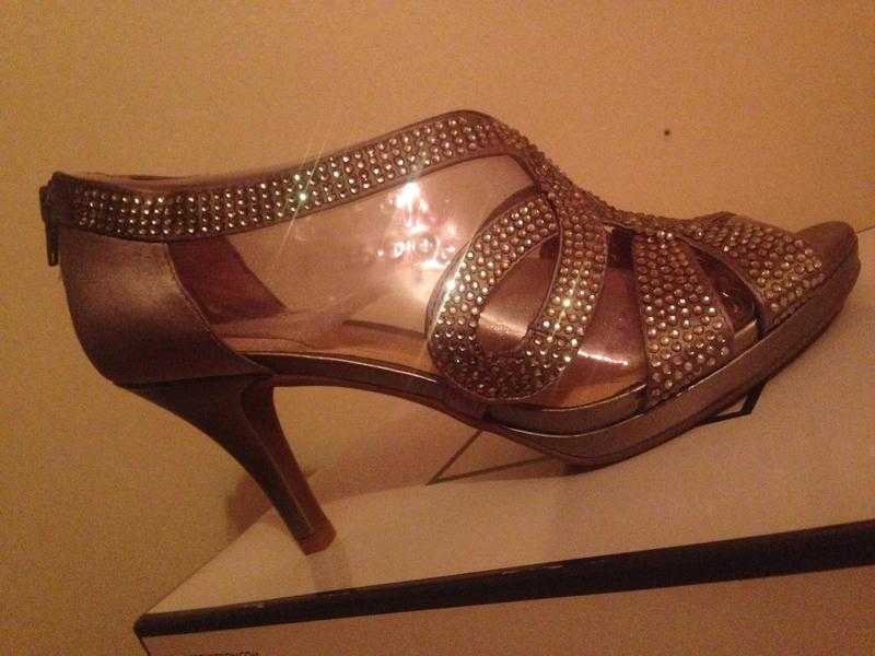 Prom shoes