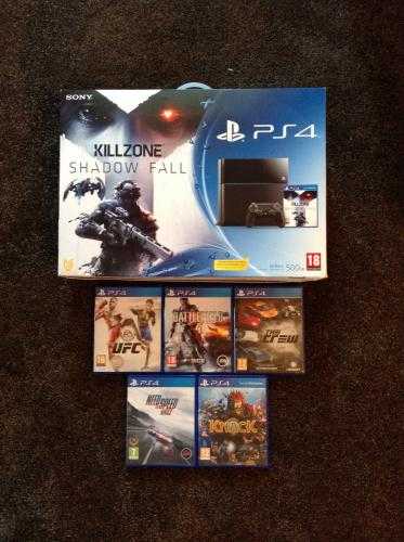 PS4 500GB and 6 games