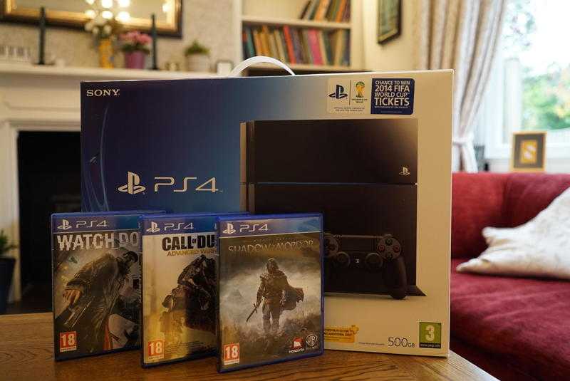 PS4 Console  3 Games