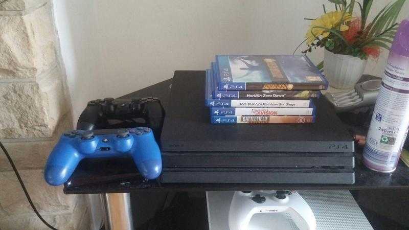 PS4 PRO  2 CONTROLLERS  5 GAMES  GUITAR HERO  HORIZON ZERO DAWN