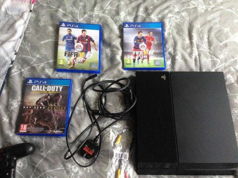 Ps4 (used) comes with Fifa 16 Fifa 15 call of duty advance warfare