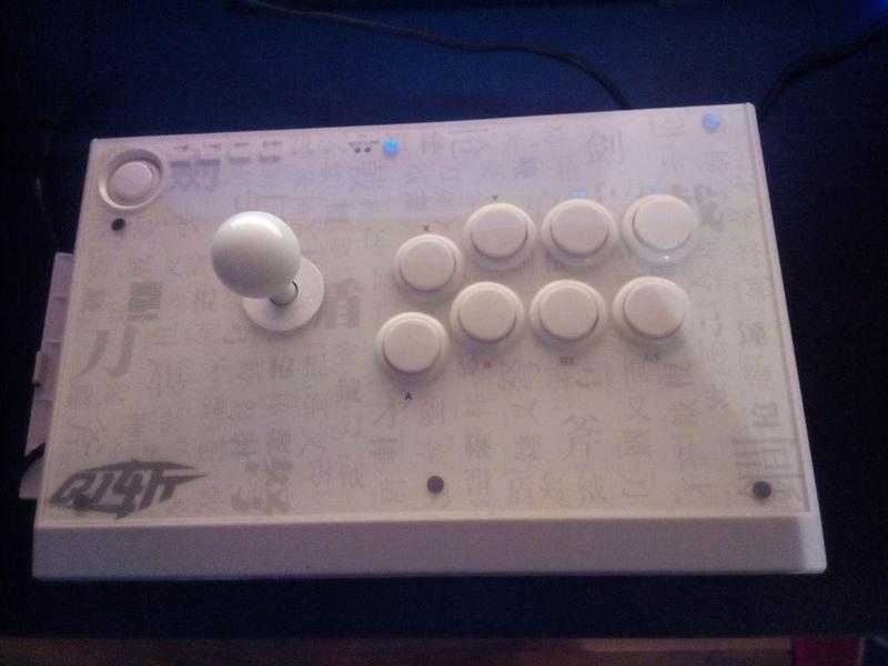 QANBA WHITE Q1CUT 2-IN-1 ARCADE FIGHTING STICK