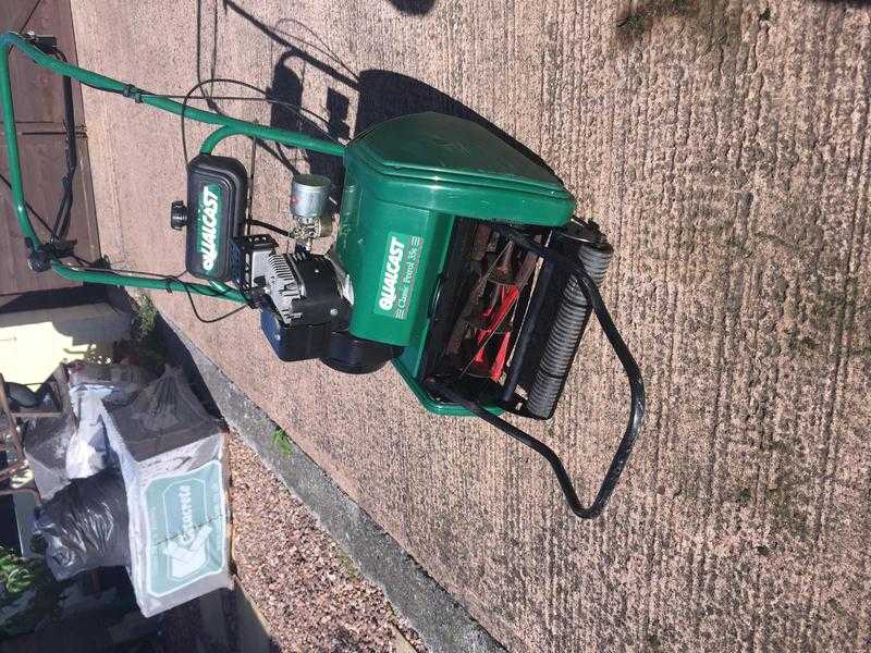 Qualcast classic petrol 35s petrol lawn mower