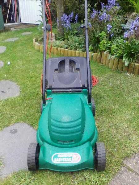 Qualcast easi- track 32 electric lawnmover