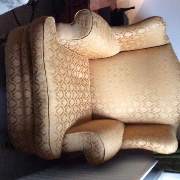 QUALITY ARMCHAIR