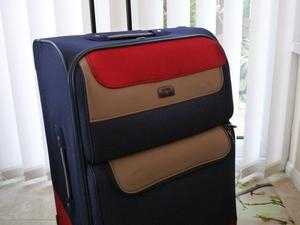 QUALITY DESIGN VANITY TRAVEL BAG BY TOP MANUFACTURER ANTLER.