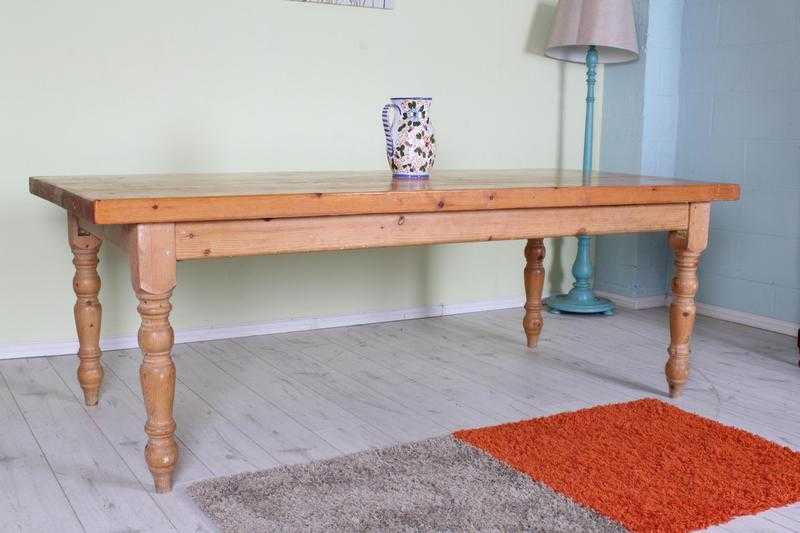 QUALITY SOLID PINE 7 FT FARMHOUSE TABLE, VERY HEAVYSOLID - CAN COURIER