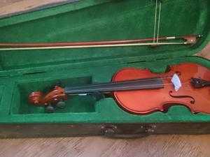 Quarter size child039s violin