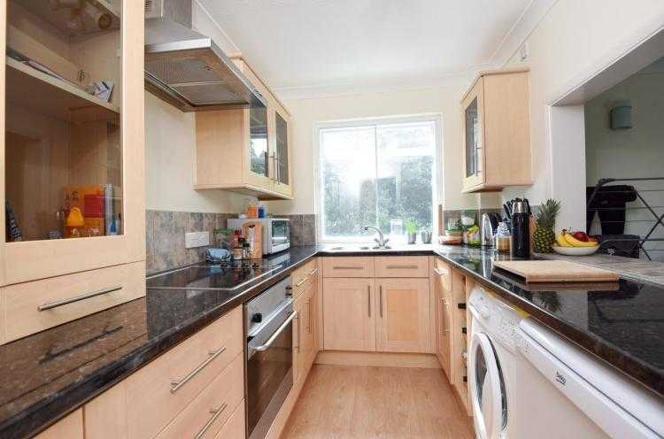 Queensway, Brighton, Two bed flat