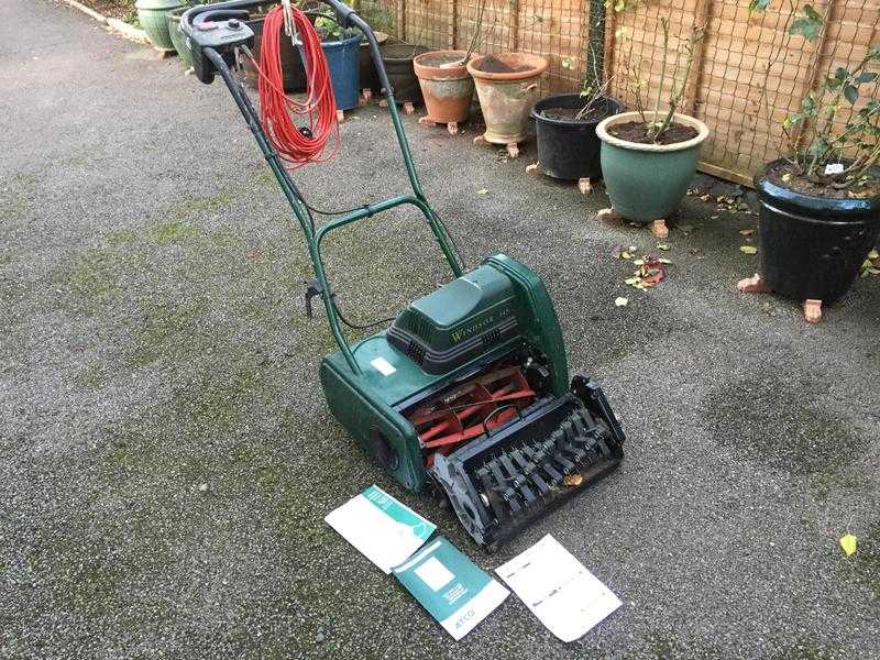 Qulacast ATCO windsor 14s electric lawnmower with scarifier attachment in good condition