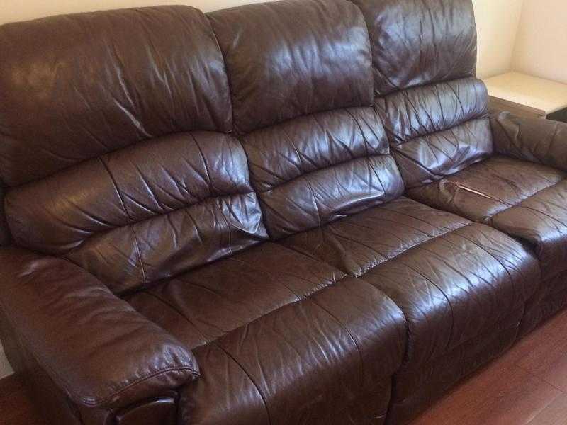 quotFREEquot 3 seater brown leather sofa