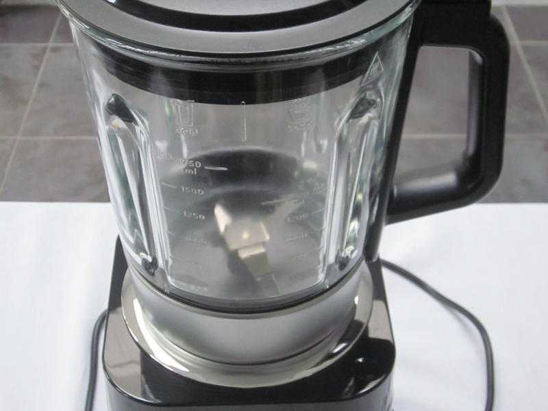 quotLakelandquot  Soup Maker - Touchscreen- used twice