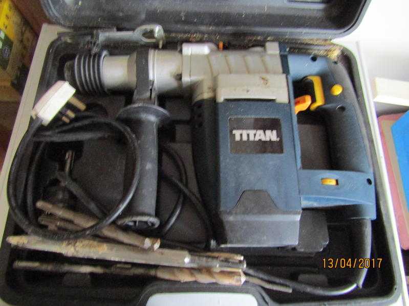 quotTITAN 6KG SDS PLUSquot ROTARY HAMMER DRILL 240v