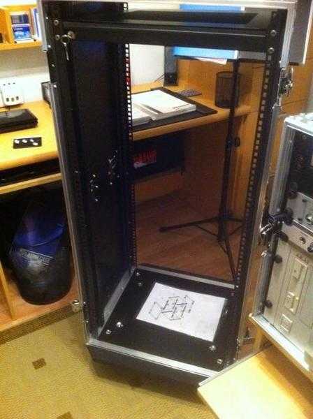 Rack mount  flight case on wheels