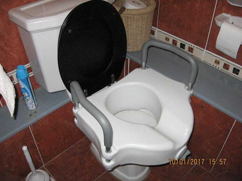 RAISED COMFORT TOILET SEAT