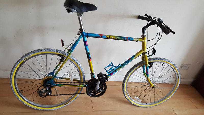 Raleigh Hybrid Mountain Bike. 18 speed. (Suit 16 yrs to Adult).