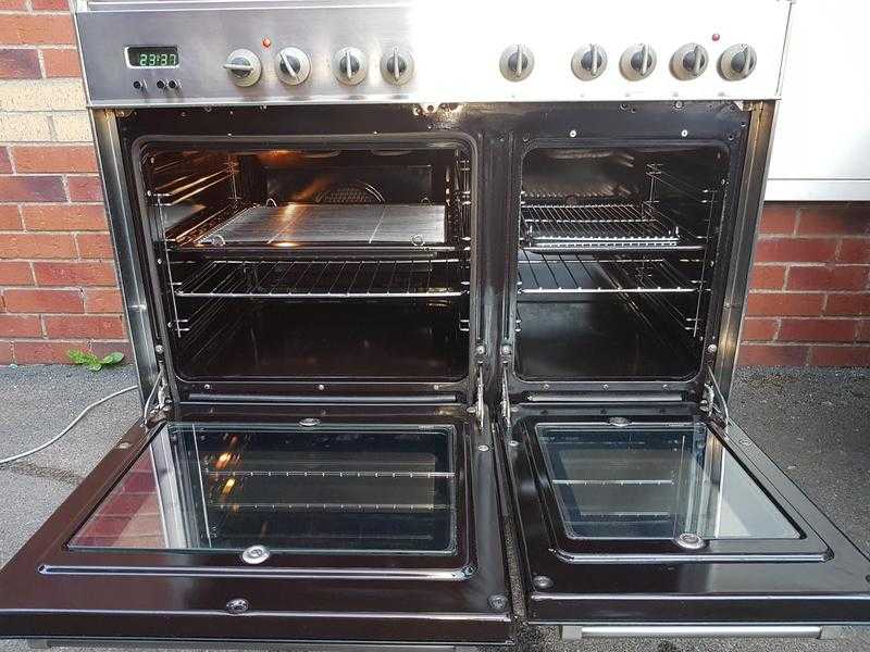 range cooker (can deliver)