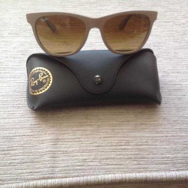 Ray-Ban Sunglasses 100 Original amp Boxed (Mint)