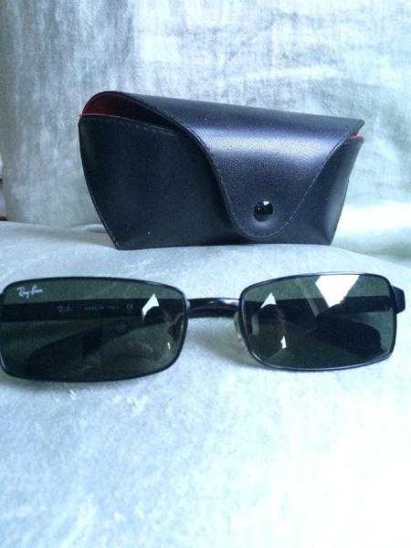 RayBan Suglasses (Black with black lens and original case)