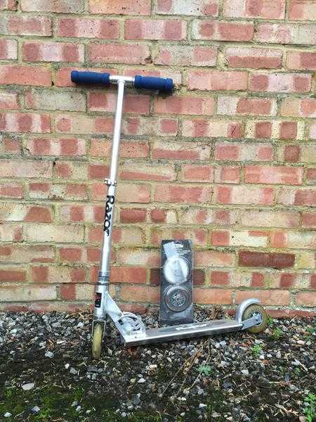 RAZOR aluminium scooter RETRO