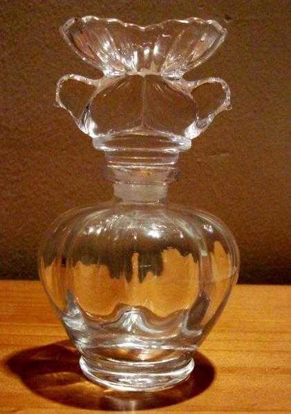 RCR ROYAL CRYSTAL ROCK ITALAIN PERFUME BOTTLE WITH TWO BIRDS ON THE STOPPER