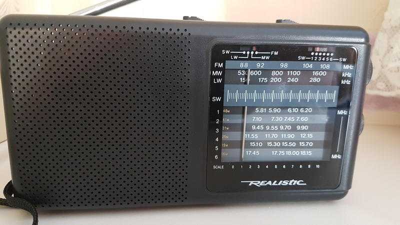 Realistic 9 band portable radio