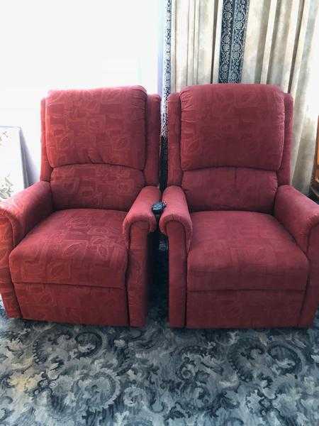 Recliner chairs