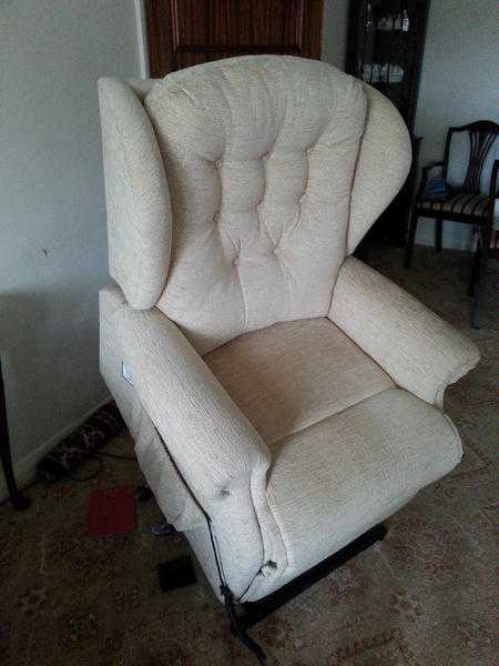 Reclining elect arm chair