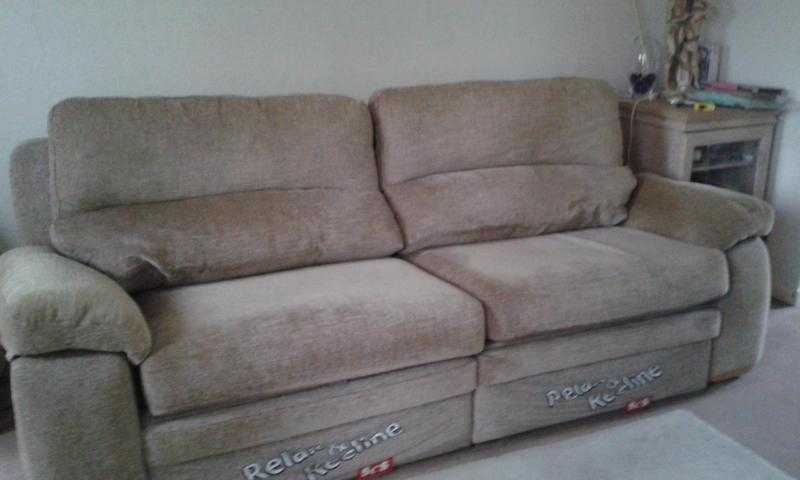 Reclining sofa  233 cms(70398quot) long