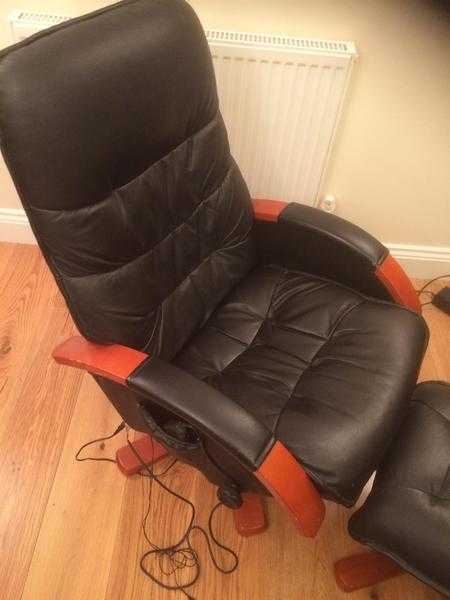 Reclining vibrating chair