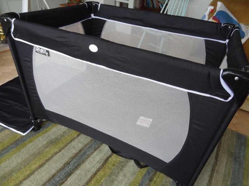 RED KITE SLEEP TIGHT TRAVEL COT with Carry Bag - Hardly Used