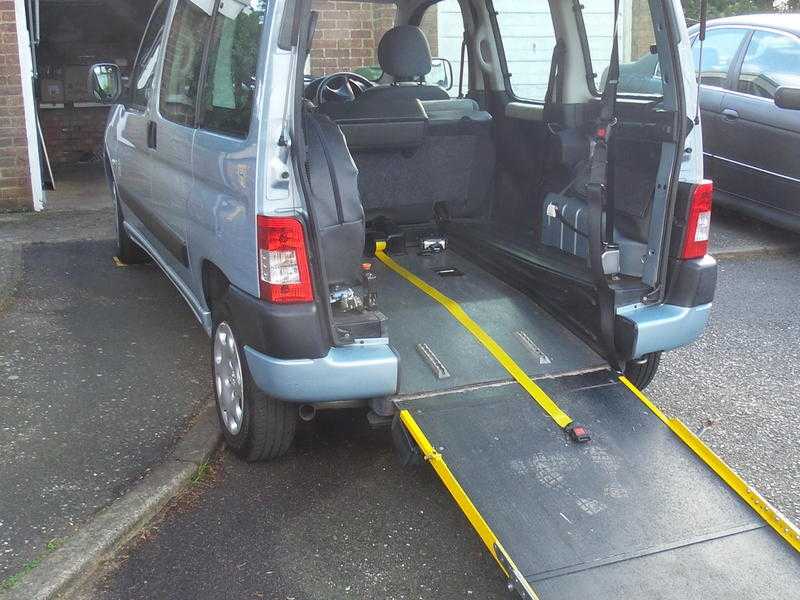 Reduced price Peugeot Partner 2007 wheelchair access MY in like new condition