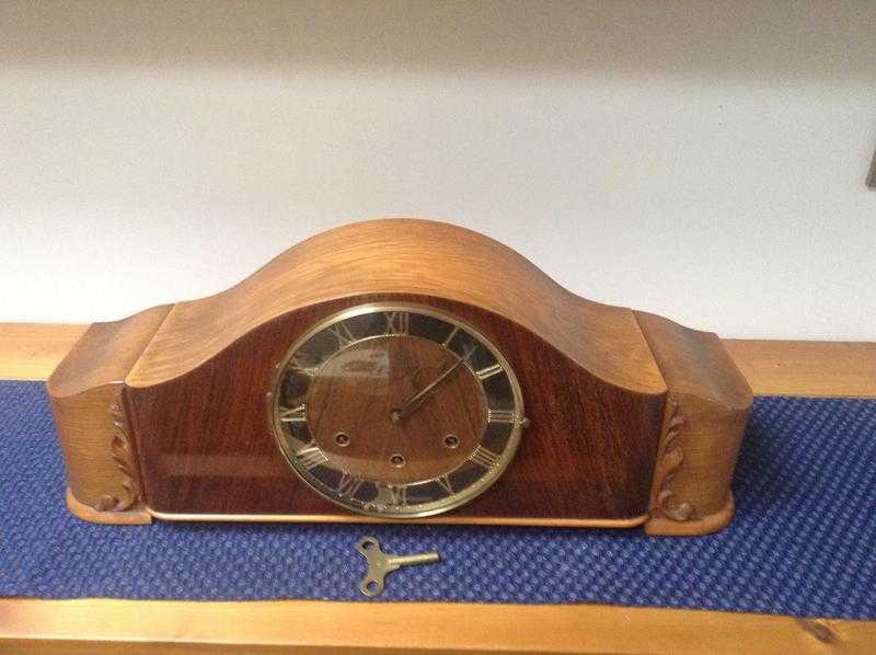 REDUCED Vintage mantel clock