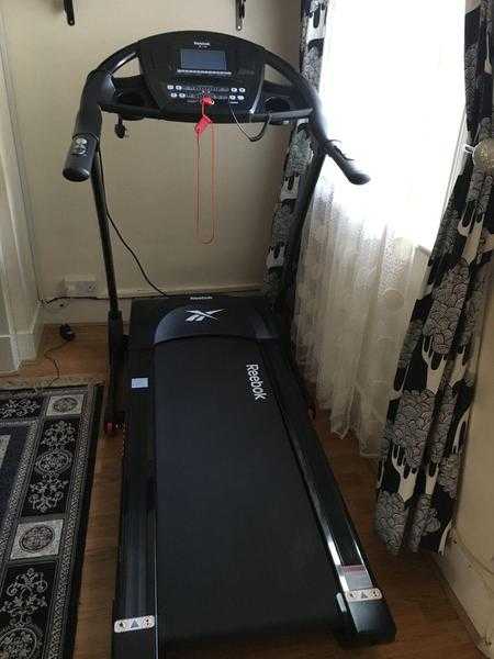 Reebok Z9 Treadmill Exercise Fitness Running Machine