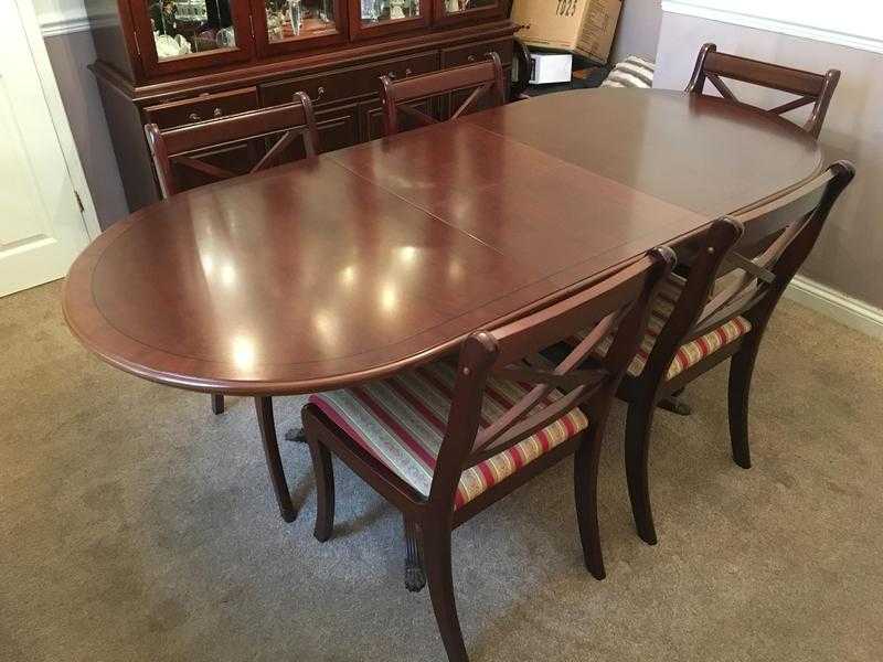 Regency Mahogany Extendable Dining Table and Six Chairs