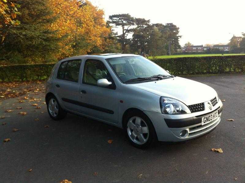 RENAULT CLIO 1.4 PETROL PRIVILEGE WITH AIRCON,NEW CAMBELT AND CLUTCH, LONG MOT, SERVICE HISTORY