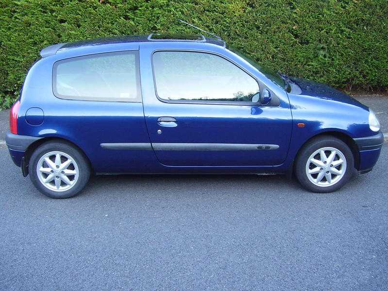 Renault Clio 1.4 Sport, Petrol, 5 speed manual, NEW MOT, Low Miles