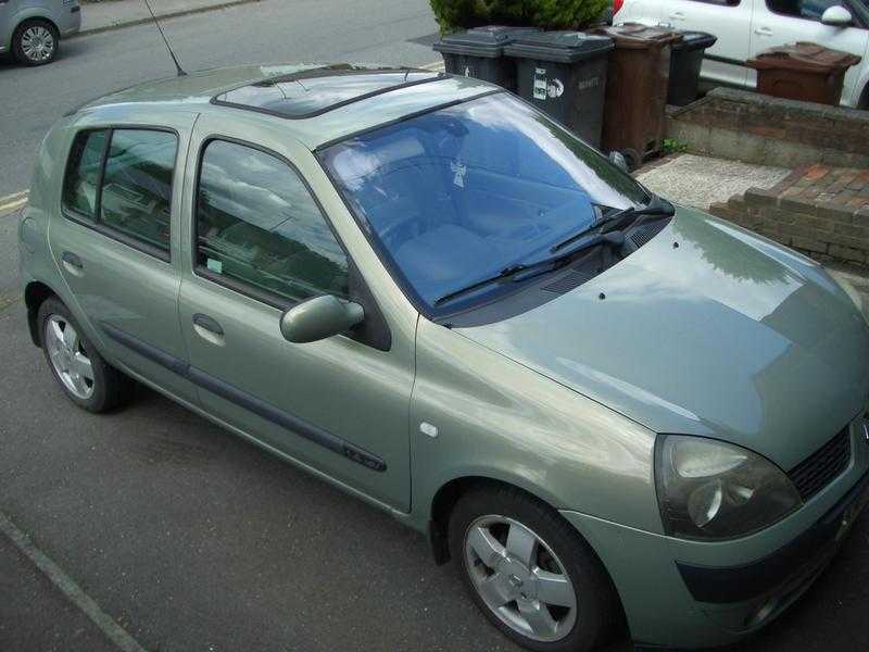 Renault Clio 2003 Privilege 16V