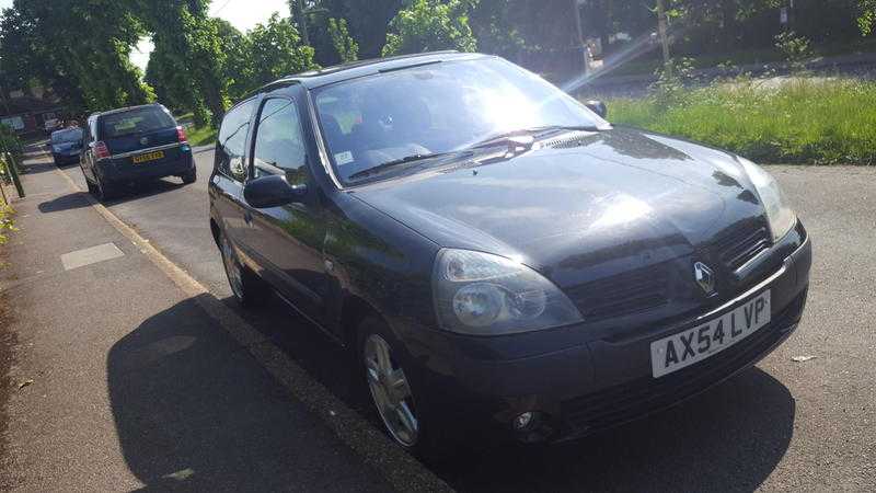 Renault Clio 2005 drives like new 1yr Mot