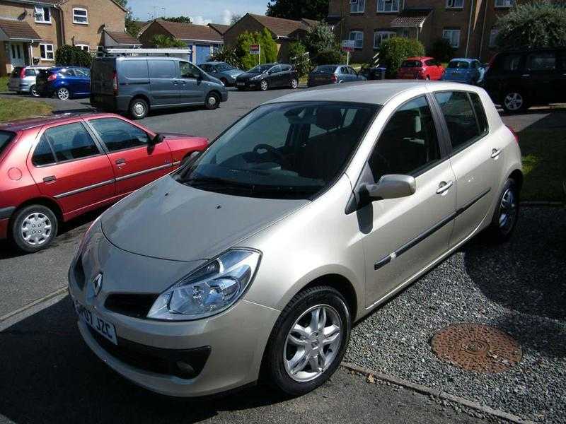 Renault Clio 2007 1.6 Automatic Privilege, Only 13k miles, Full Service History, MOT July 2017