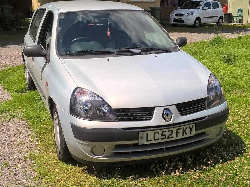 Renault Clio Authentique 2002 1.2, 5 door hauch back