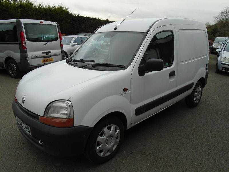 Renault Kangoo 2002 sound running rust free old small van