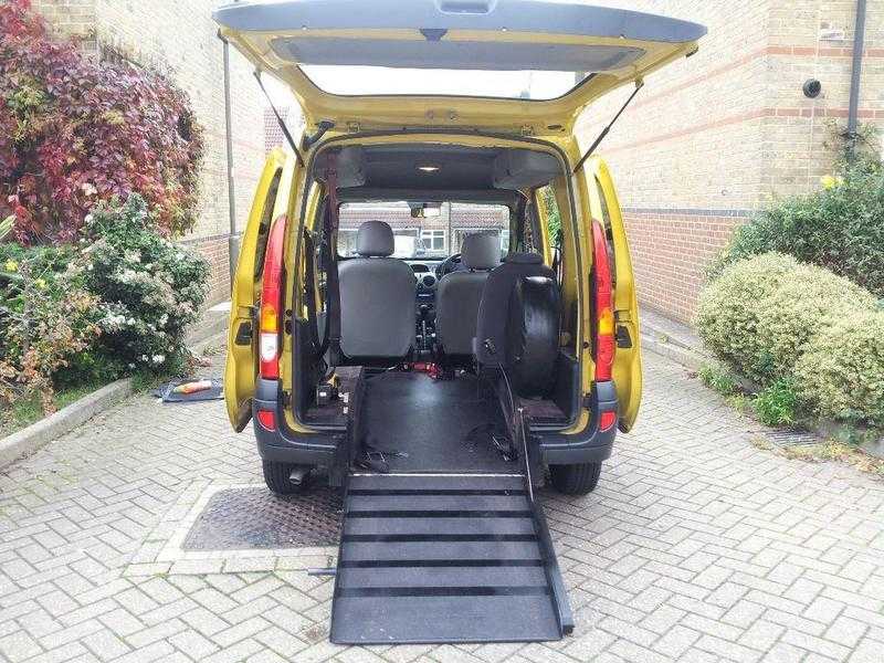 Renault Kangoo Auto, adapted for Hand control driving wheelchair scooter genuine 8k miles shistory