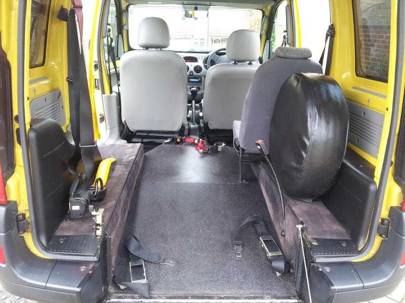 Renault Kangoo Auto, adapted for Hand control driving wheelchair scooter genuine 8k miles shistory